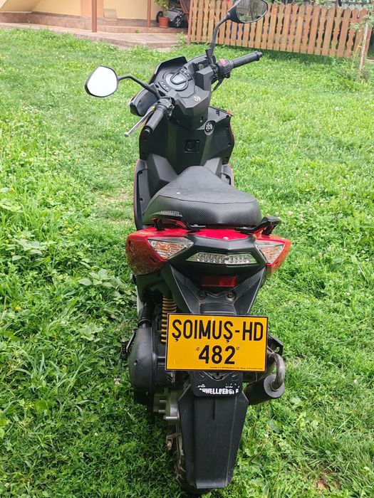 Vînd scuter marca SYM