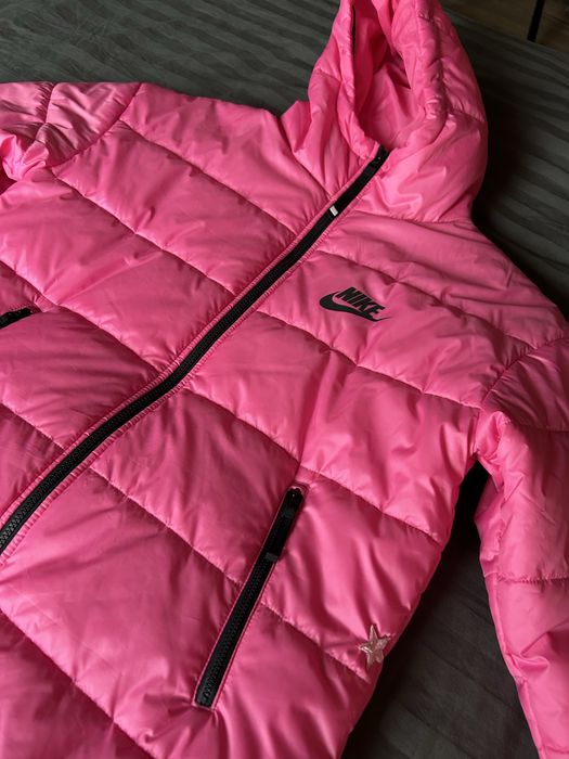 Nike яке размер С ново