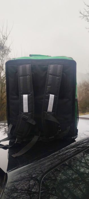 Vand geanta termica ! Nefolosita ! Predare in orasu Valcea