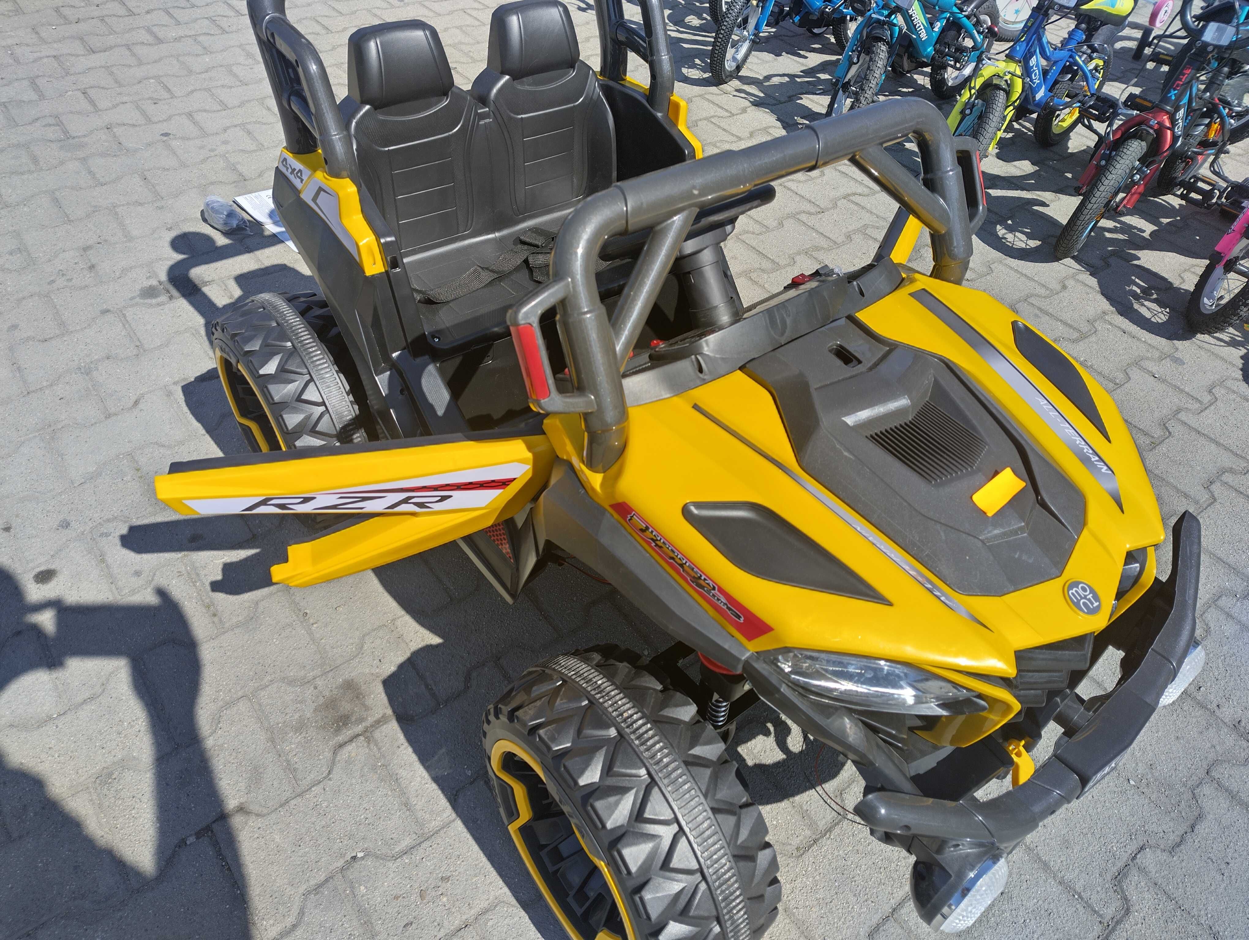 SAFARI двуместен акумулаторен джип JAKARTA 4x4 жълт