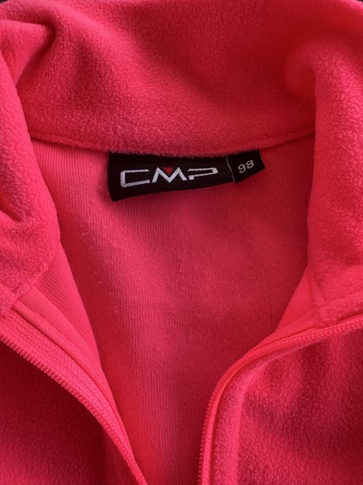 Пуловери,Абсолютно запазени.Обличани 1-2 пъти.На етикетс пише размерс