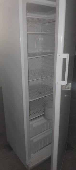 Продам холодильник камеру