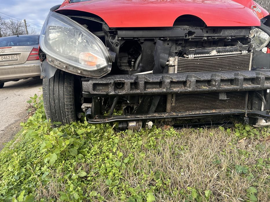 Volkswagen UP - цяла или на части