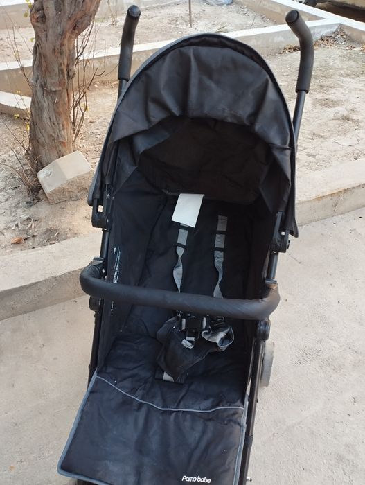 Коляска трость чёрного цвета