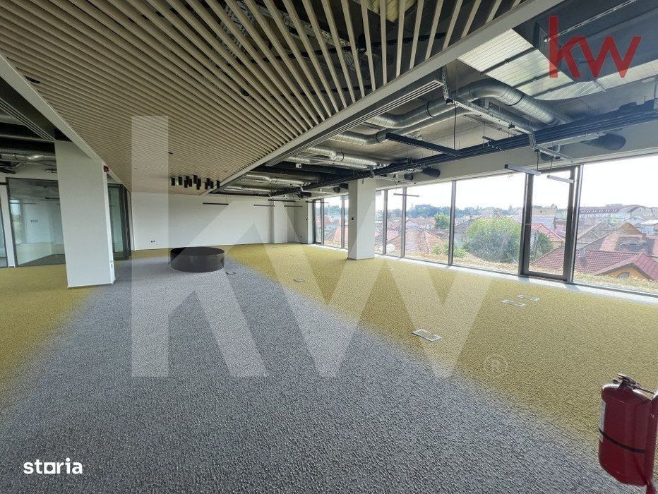 Spatiu birouri, receptie, lifturi, statii incarcare, parcari, A+++
