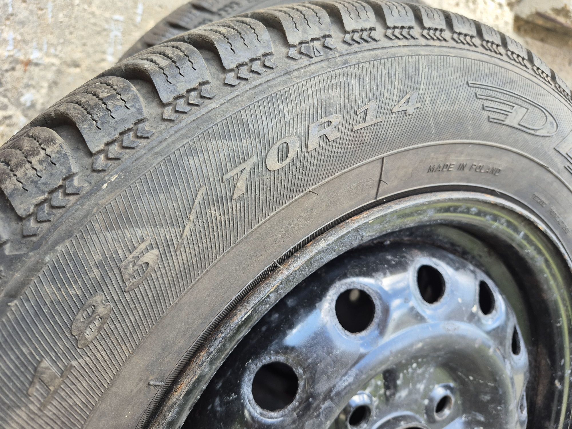 Продавам 5 броя зимни гуми с джанти 185/70 R14 – Debica Frigo
