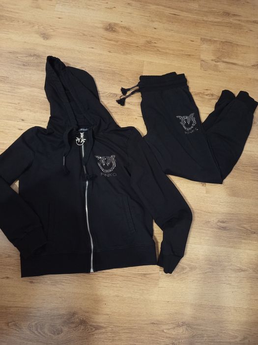 Дамски спортен екип