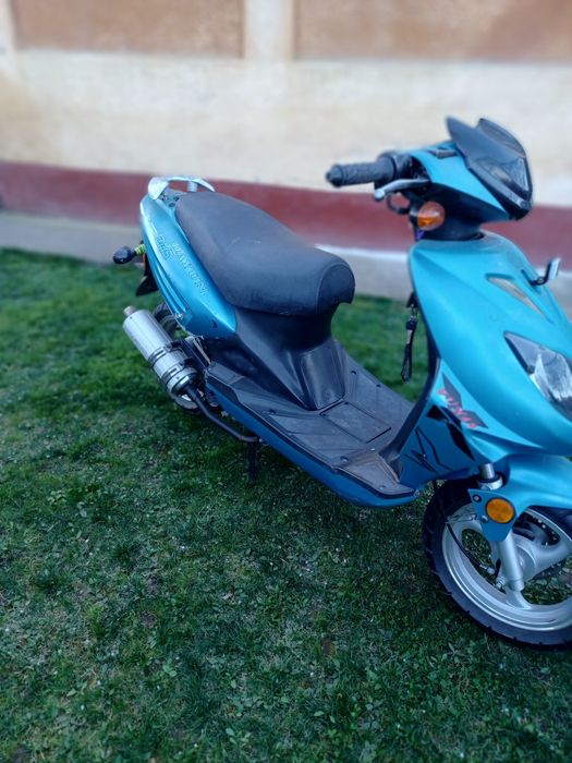 Scuter 49cc 4t mai multe detalii în pv