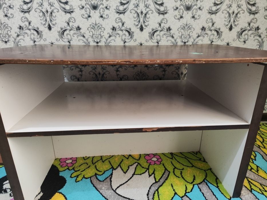 Продается обеденный стол