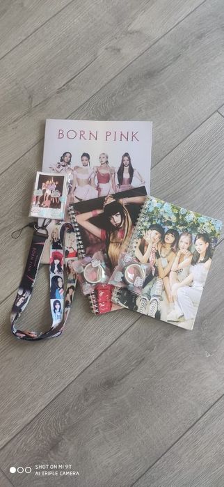 Продам бокс с Black Pink