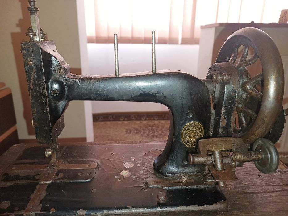 Mașină de cusut Kayser