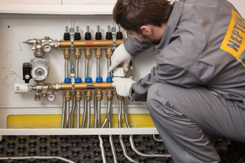 Сантехник выезд usta тёплый пол коллектор установка котёл ariston