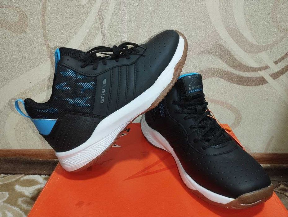 Продам мужские турецкие снигерсы. Бренд Kinetix.Р 41,42,43