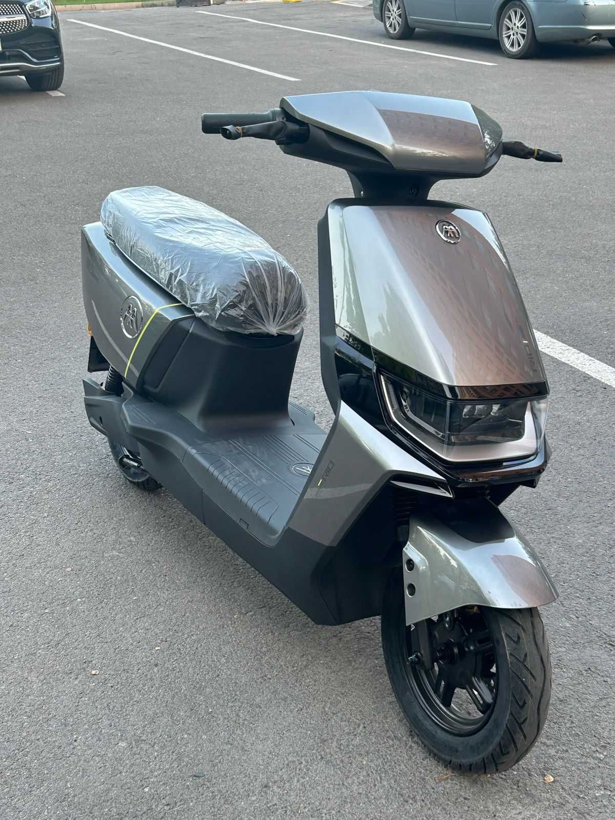 Продается AIMA E-scooter 2025 для курьеров