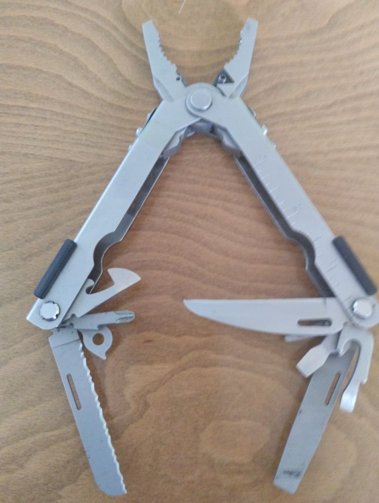 Мултитул Gerber MP600