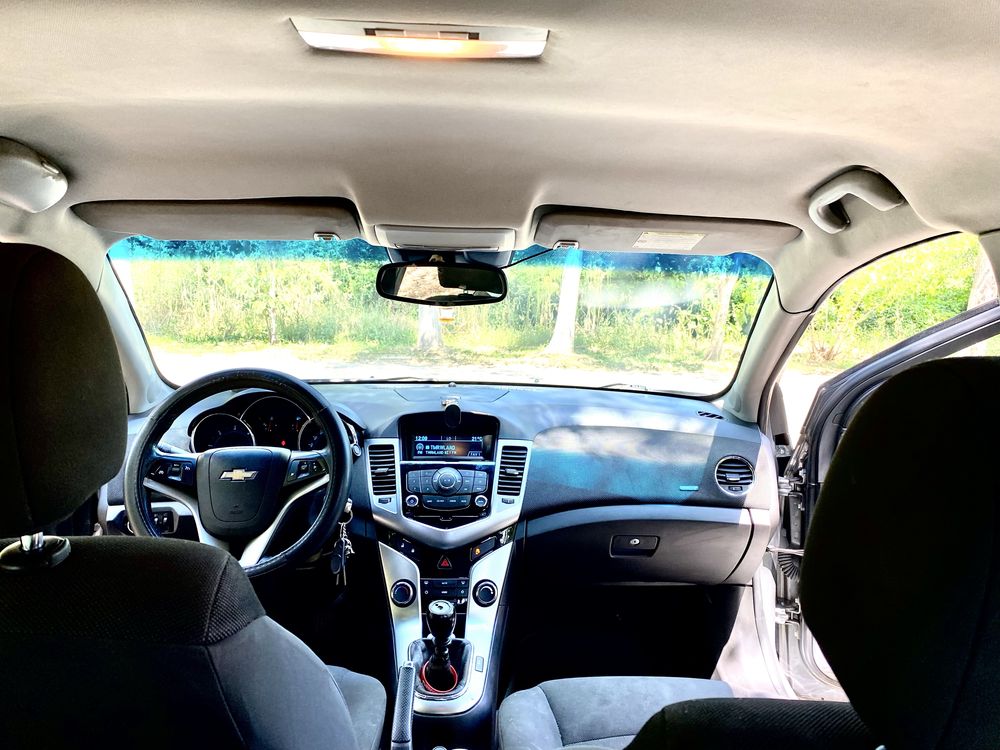 Vând Chevrolet Cruze 2.0 Turbo / 2012 / sunt proprietar de 3 ani !