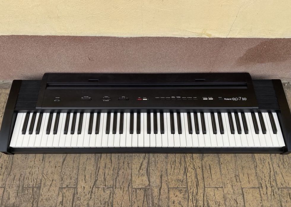 Roland ep7 IIe pian digital