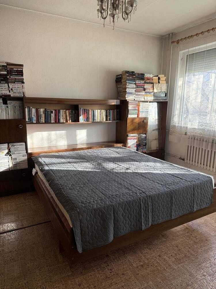 Тристаен апартамент кв. Център