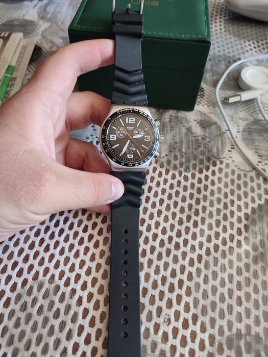 Часовник Swatch Swiss