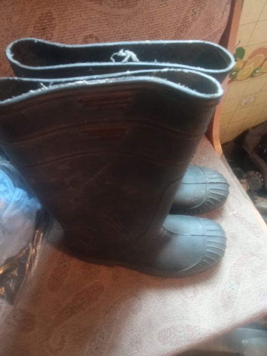 Резиное сапоги,сапоги
