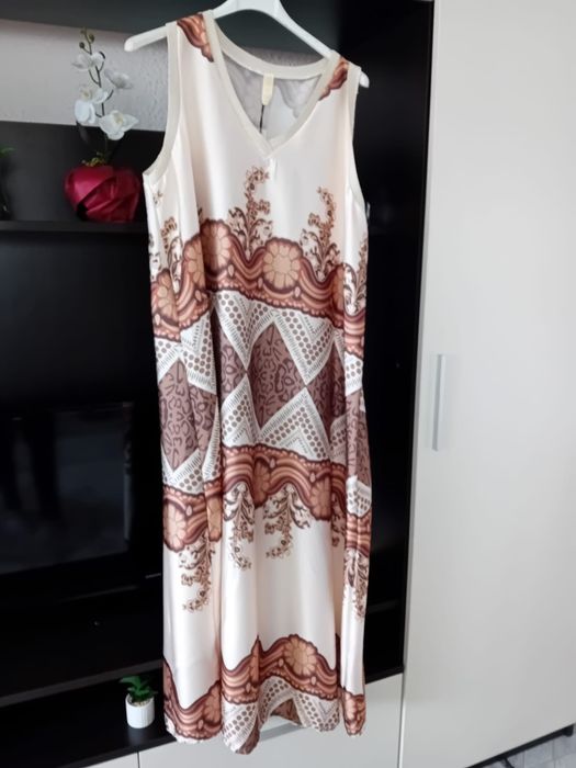 Compleuri și rochițe de damă