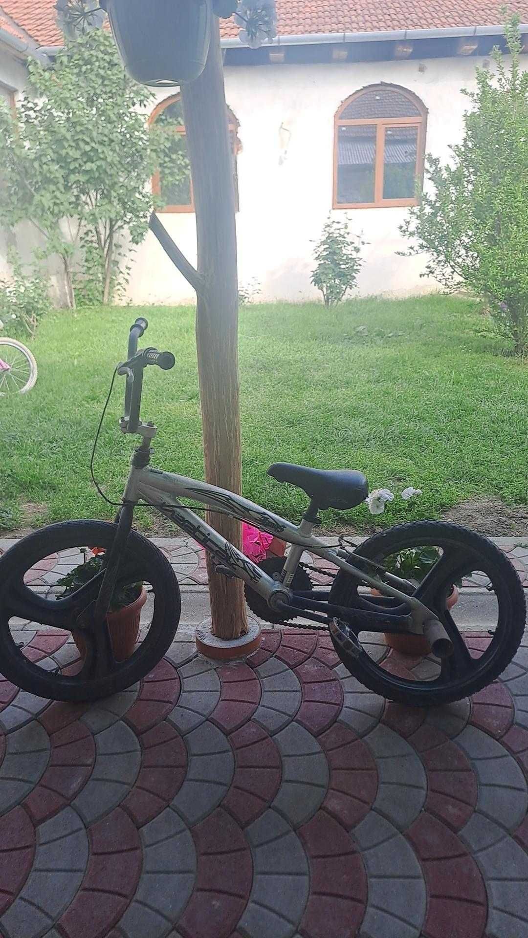 Vând bmx jumper și bicicletă pentru copii