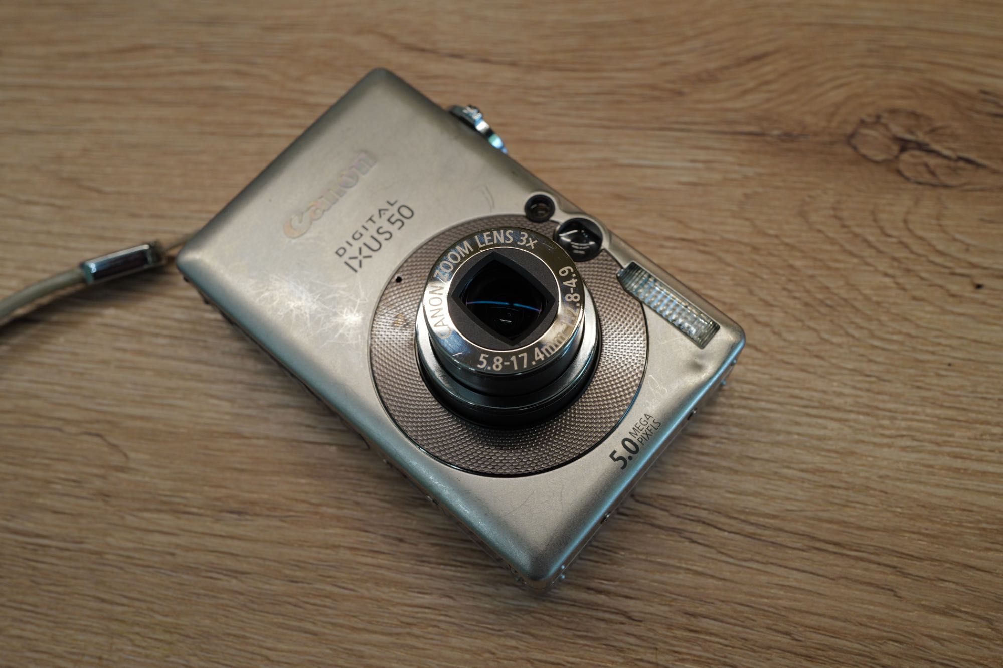 Aparat foto Canon ixus 50 stare perfecta de functionare