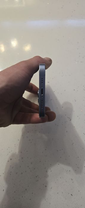 IPhone 14 син в добро състояние