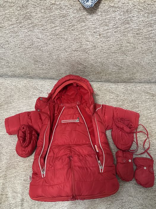 Зимняя фирменная куртка на грудничка красного цвета (трансформер)