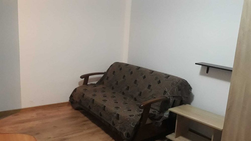 Închiriez garsonieră