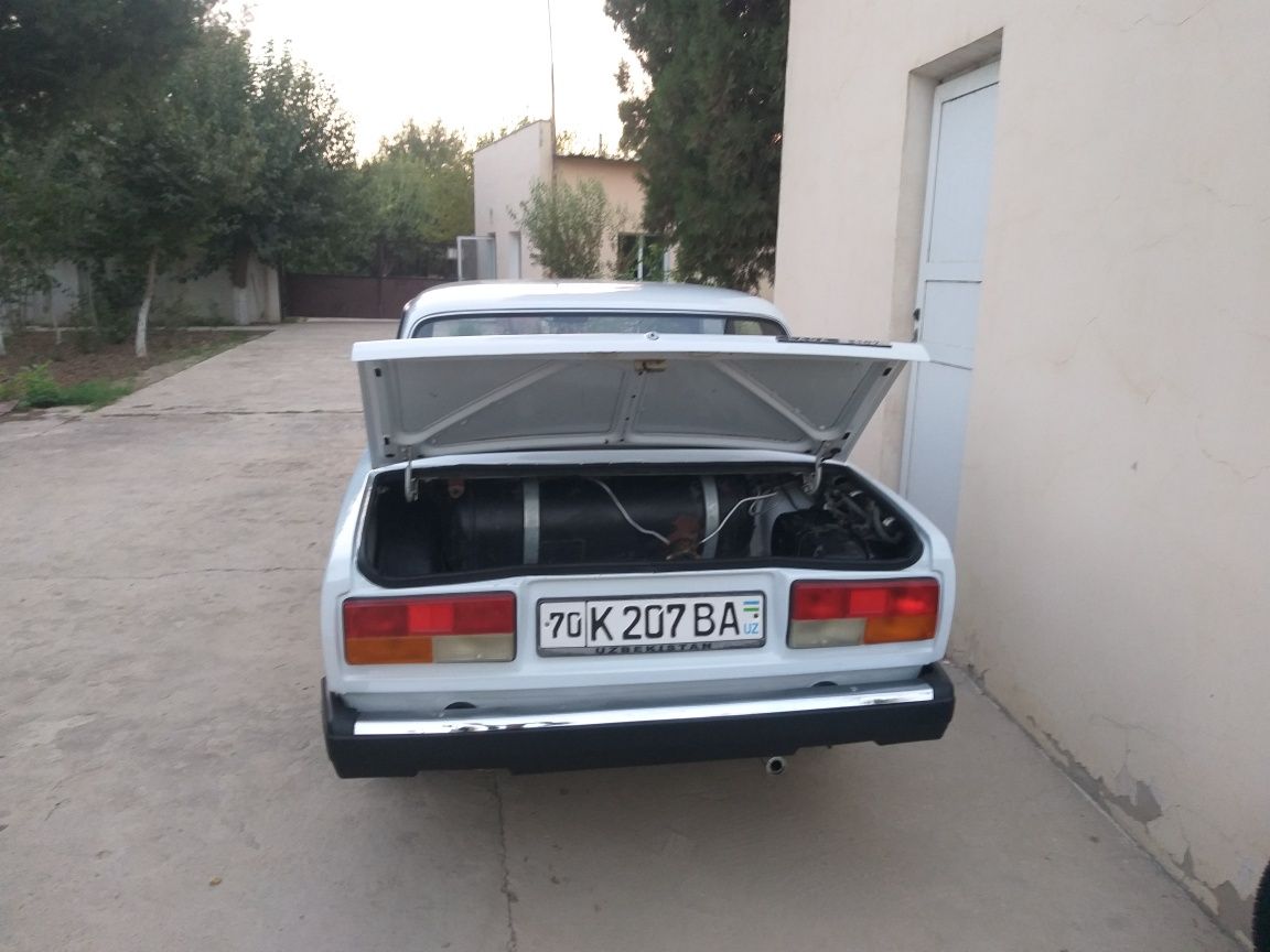 LADA 2107 Sotiladi