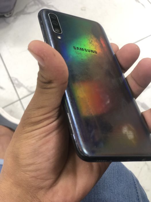 Samsung a50 64 gb holati alo