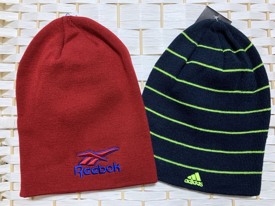 Продам шапочки трикотаж