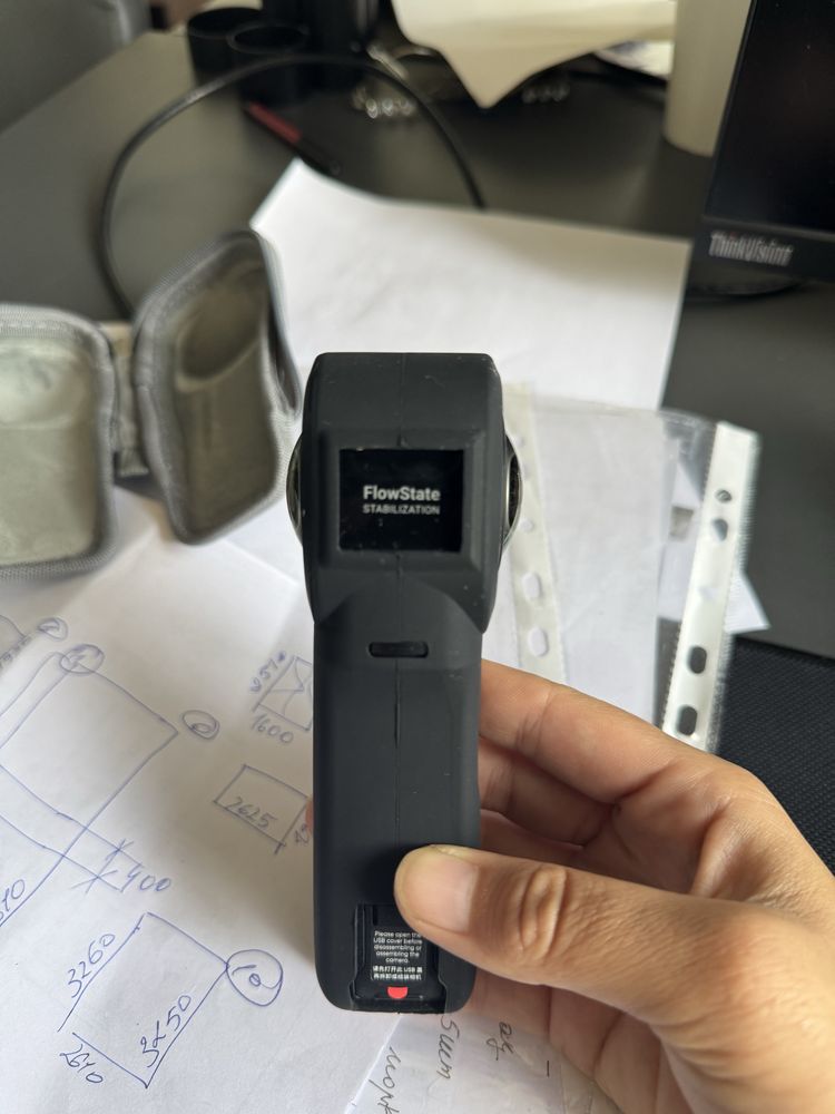 Insta 360 pro версия короче.