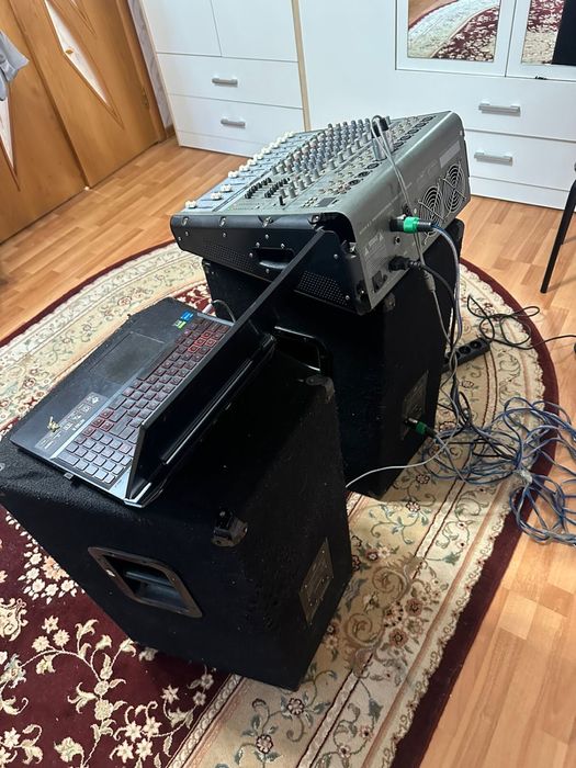 Колонка с пультом