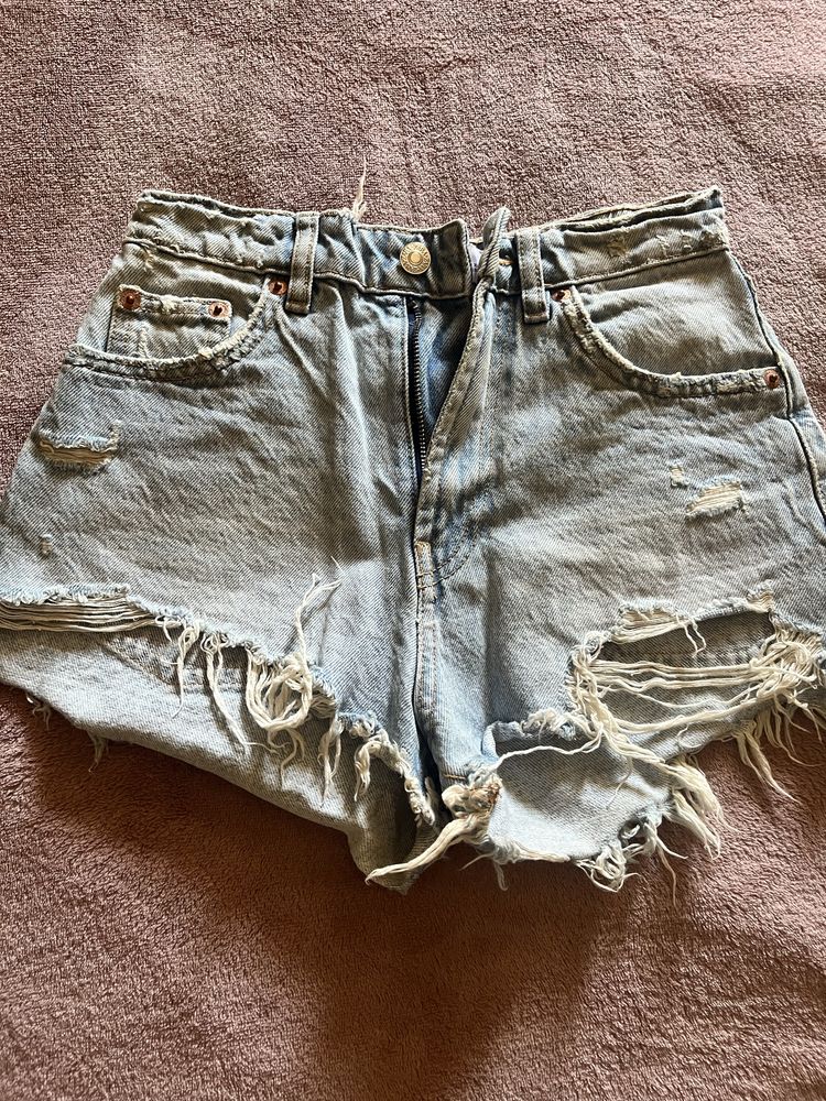 Дамски къси панталонки ZARA