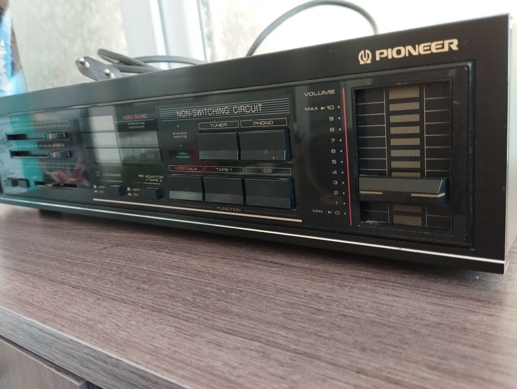 Продавам усилвател  Pioneer