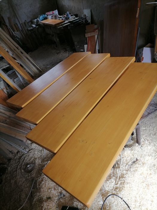 Trepte scări interioare din lemn masiv