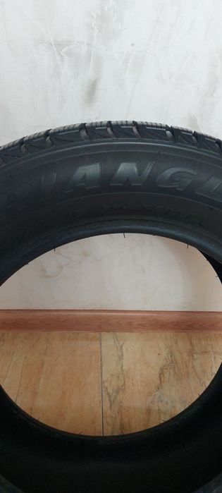 Шины зимние липучки.