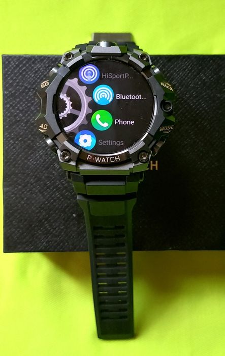 Продавам смарт часовник P-Watch Q668