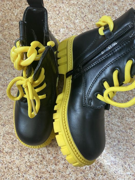 Осенние  полусапожки  девечковые  продам