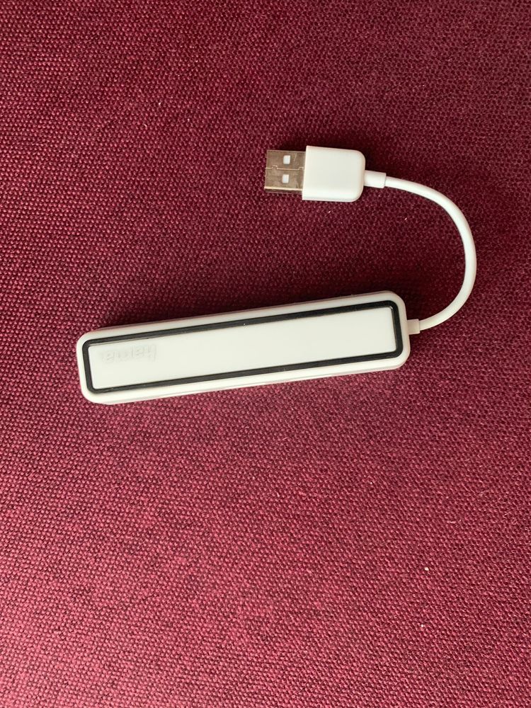 Hub  USB 3 porturi