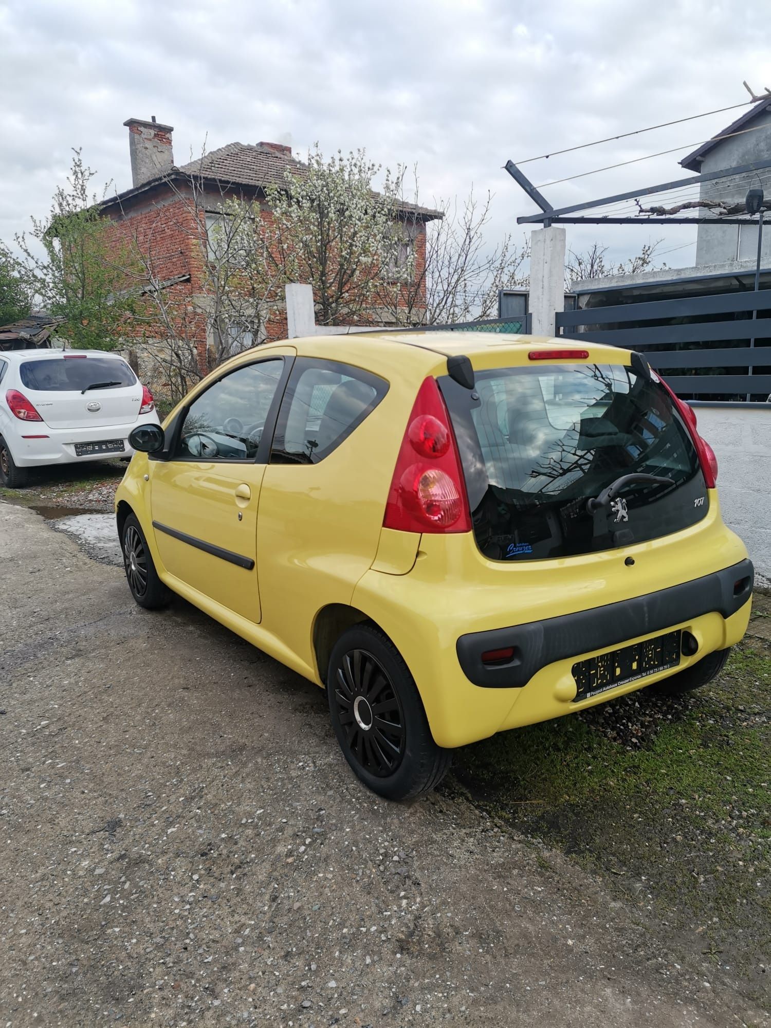 Peugeot 107 1.0 Бензин