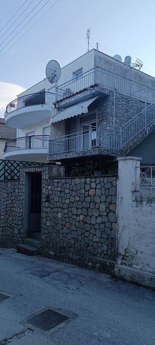 Самостоятелна къща в Кавала