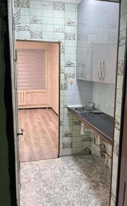 Продажа 1/2/4 на массиве Ахмад Югнакий, бывшее общежитие, санузел внут