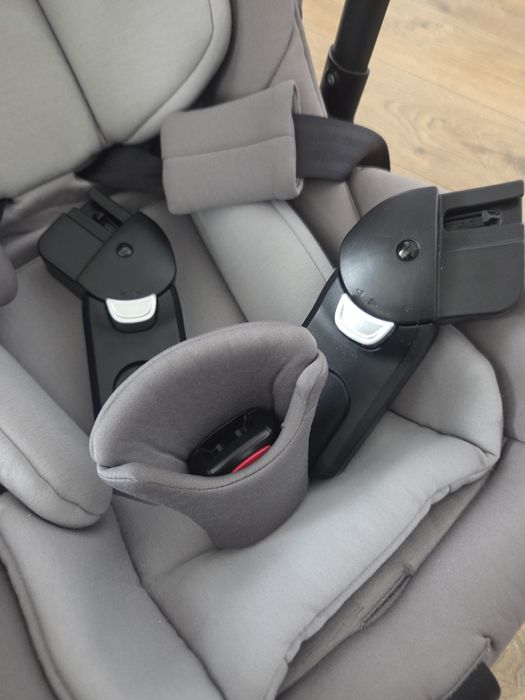 Scoica nuna arra next cu baza isofix