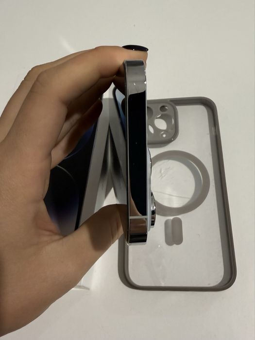 Vând iPhone 14 Pro Max 512GB.