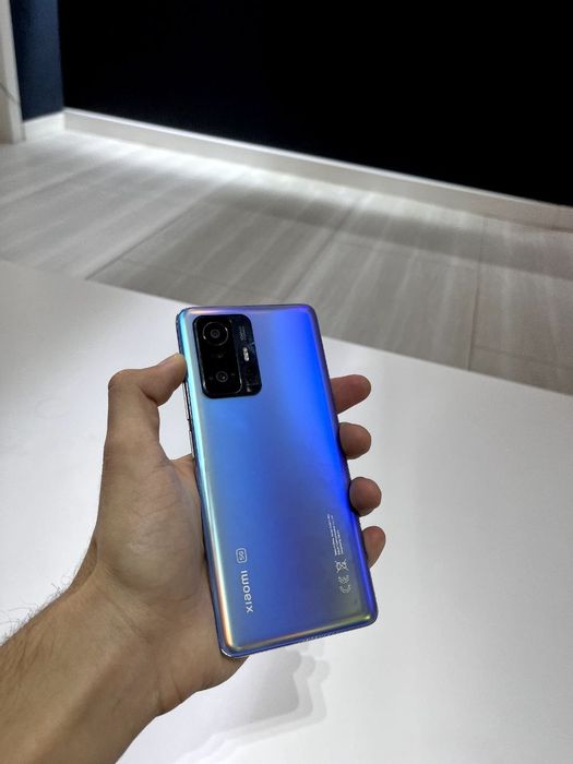 Xiaomi 11T /5G
128/8 
Karobka hamma narsasi full
PuBG 90 FPS
Xolati id