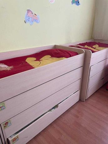 Детская мебель, шкафы и кровати
