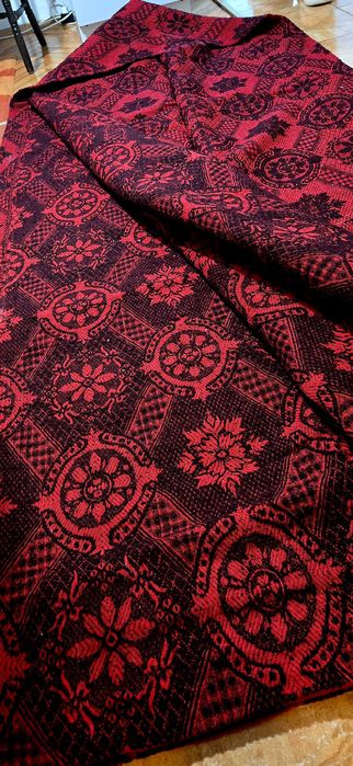 Големи  килими  от вълна с две лица